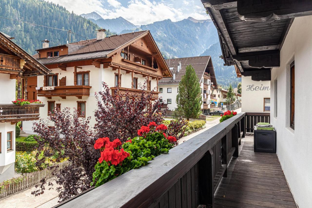 Ferienwohnung Galerie Kaiser Mayrhofen Bagian luar foto