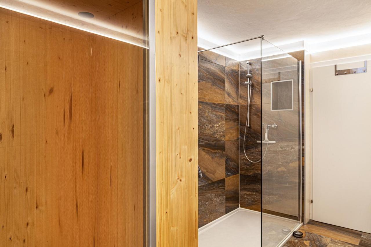 Ferienwohnung Galerie Kaiser Mayrhofen Bagian luar foto