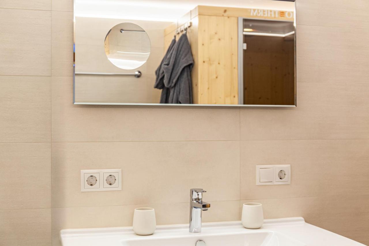 Ferienwohnung Galerie Kaiser Mayrhofen Bagian luar foto