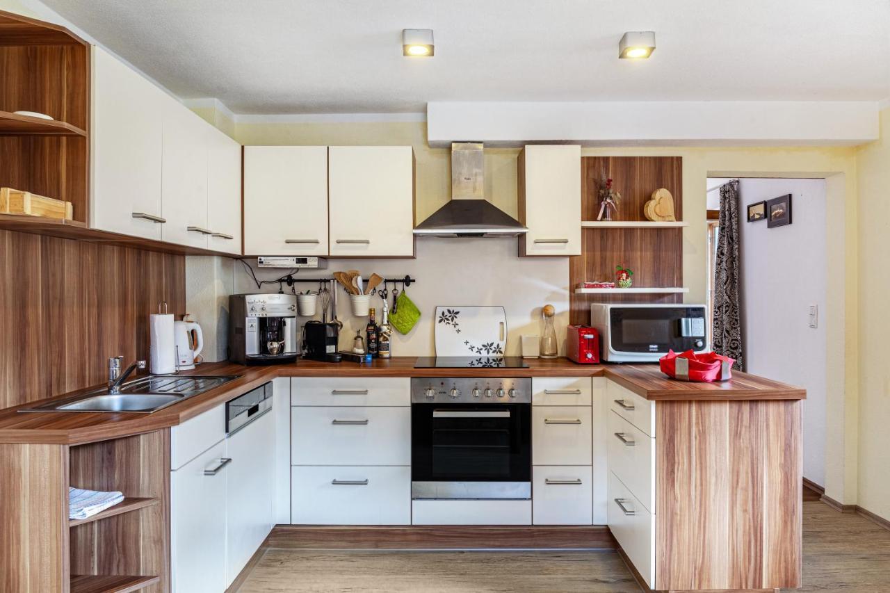 Ferienwohnung Galerie Kaiser Mayrhofen Bagian luar foto